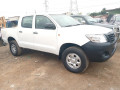 2013-toyota-hilux-small-0