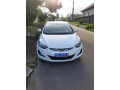 hyundai-elantra-annee-2015-small-1