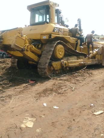 bulldozer-d8-importe-caterpillar-big-0