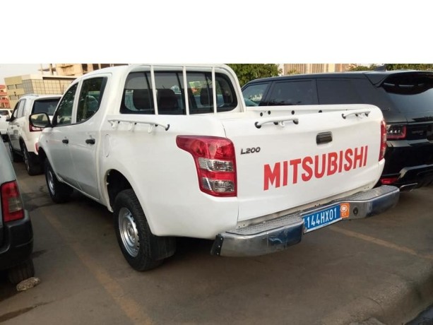 mitsubishi-l200-big-4