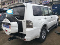 mitsubishi-pajero-auto-interieur-confortable-tout-papiers-climatisation-dorigine-moteur-essence-v6-annee-2013-small-5