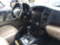 mitsubishi-pajero-auto-interieur-confortable-tout-papiers-climatisation-dorigine-moteur-essence-v6-annee-2013-small-4