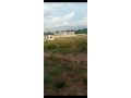 terrain-en-vente-yamoussoukro-avec-des-construction-dans-la-zone-small-0