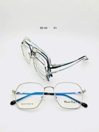 lunettes-pharmaceutiques-a-cout-reduit-big-5