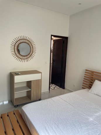 appartement-meuble-3-pieces-a-louer-a-la-riviera-mbadon-big-4
