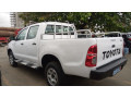 toyota-hilux-2016-small-2