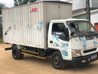 Camion fourgon JMC en vente
