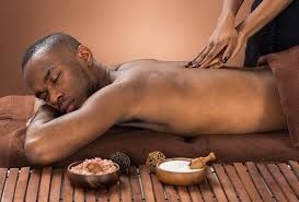 vivez-des-moments-de-detente-et-relaxants-avec-nos-massages-chez-zenluxe-spa-big-5
