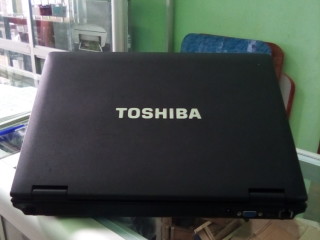 Toshiba técra M11:core i5,4GB-Ram,320GB-DD; Occasion importé Premier Choix en bon état