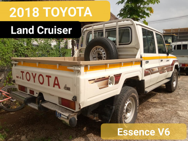 toyota-land-cruiser-essence-big-4