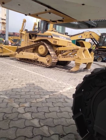 bulldozer-d7-h-caterpillar-importe-big-1
