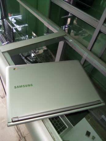 samsung-chromebook-303c2gb-ram16gb-ssd100gb-driveoccasion-importe-en-bon-etat-big-0