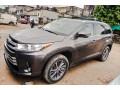 toyota-highlander-2019-7places-small-0