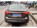 ford-focus-2018-automatique-essence-small-2