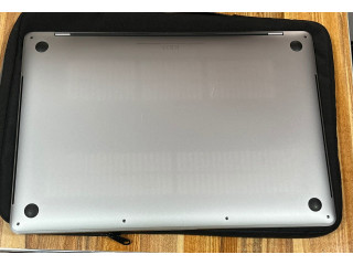 PC MacBook Pro Touch Bar Core i9 (Retina 15 pouce 2019)