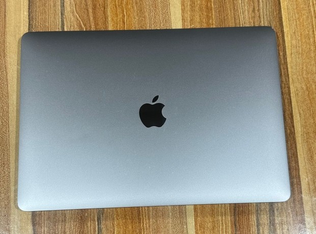 pc-macbook-pro-touch-bar-core-i5-big-0