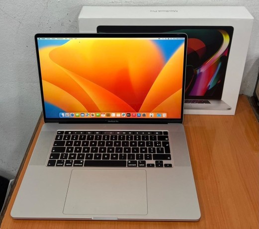 bon-pc-macbook-pro-touch-bar-core-i9-retina-16-pouce-2019-big-3