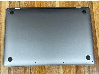 BON PC MacBook Pro Touch Bar Core i5 (Retina 13 pouce 2019)