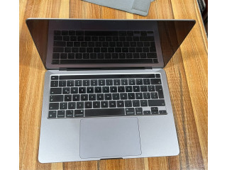 PC MacBook Pro M1 (Retina 13 pouce 2020)