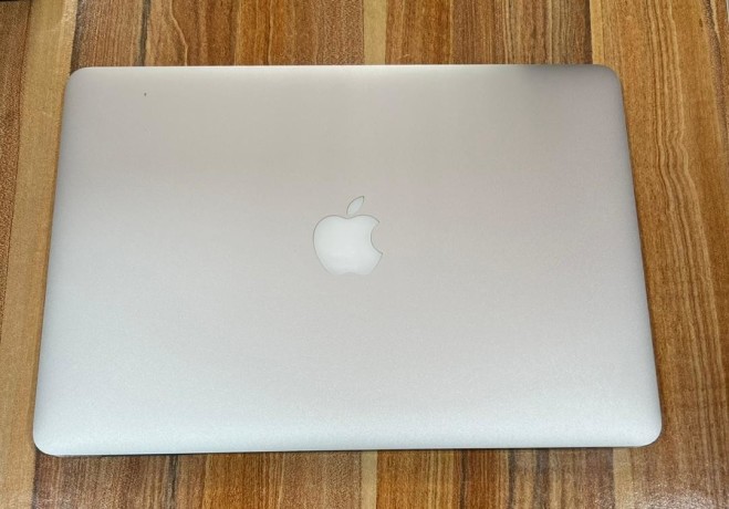 macbook-air-core-i5-big-0