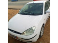 ford-focus-2001-small-0