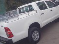 2016-toyota-hilux-small-2