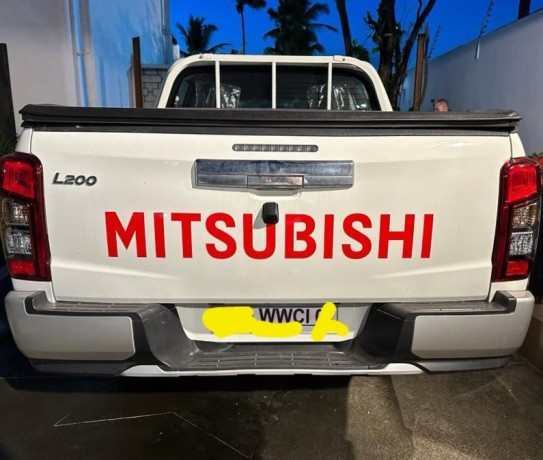 mitsubishi-l200-2023-big-0