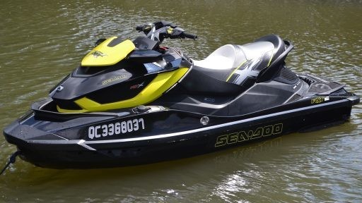 jet-ski-occasion-et-neuf-de-luxe-big-0