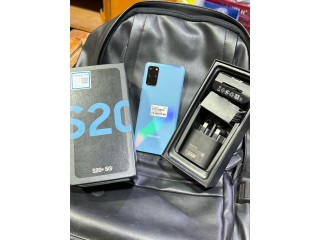 Samsung galaxy s20plus 5G 128GO/12GO nouveau dans carton scellé