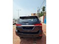 vend-toyota-fortuner-2024-small-2