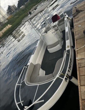bateau-importe-tres-confortable-avec-modification-en-polyester-big-4