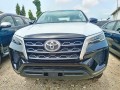toyota-fortuner-2023-small-1