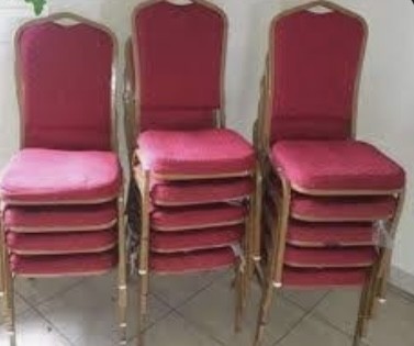 location-de-chapiteauxstand-chaise-vip-et-napoleon-big-0