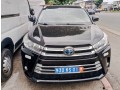 toyota-highlander-2018-small-2