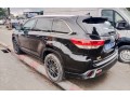 toyota-highlander-2018-small-5