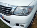 toyota-hilux-manuelle-small-2