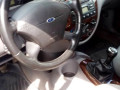 ford-focus-2002-small-2