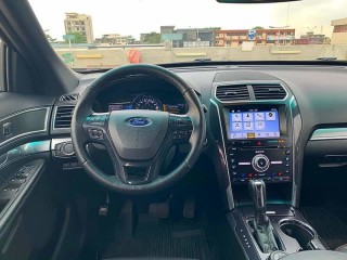 Ford explorer limited automatique 2017