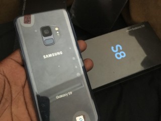 Samsung galaxy s9 64Go