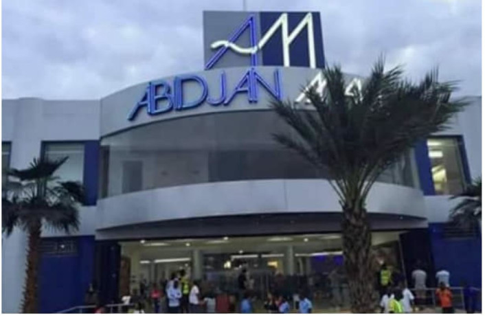 grand-magasin-en-mezzanine-en-vente-a-abidjan-mail-big-0