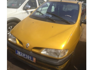 Renault scenic auto essence