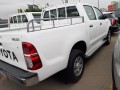 toyota-hilux-2015-small-0