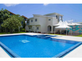 Villa duplex 10pieces meublée+piscine à louer riviera golf