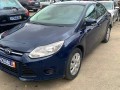 ford-focus-manuelle-essence-2014-small-3