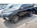 toyota-fortuner-2018-small-4